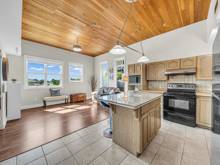 7347 Queenston Court, Burnaby, BC, V5A 3M5 - 25