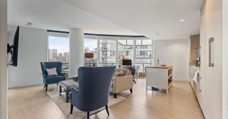 2005-89 Nelson Street, Vancouver, BC, V6Z 0E7