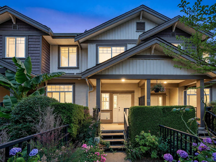 11-15933 86a Avenue, Surrey, BC, V4N 5W2