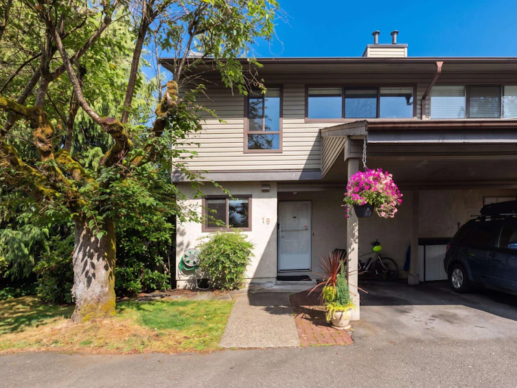 19-1174 Inlet Street, Coquitlam, BC, V3B 6E4