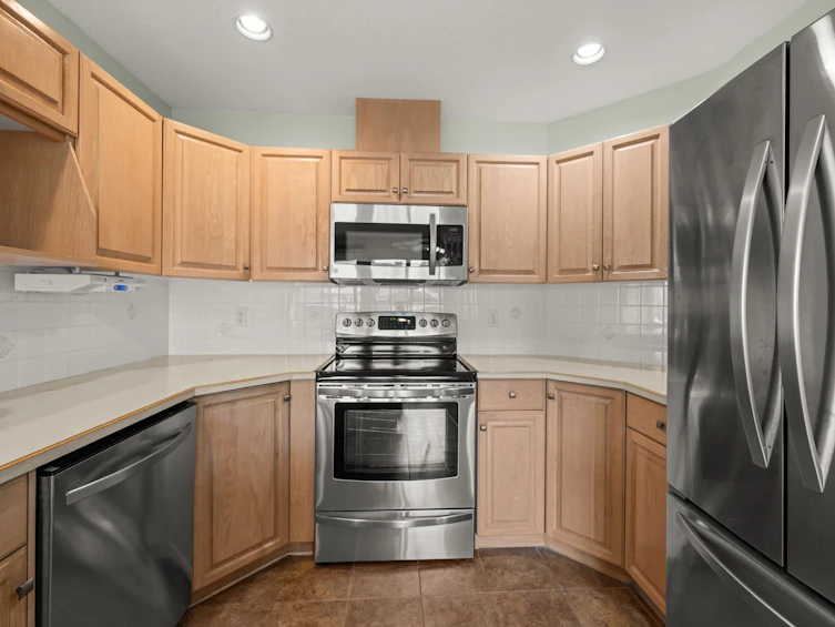 235-13888 70 Avenue, Surrey, BC, V3W 0R8 - 6