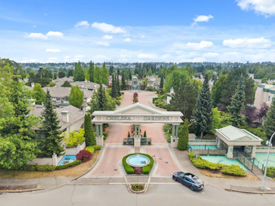235-13888 70 Avenue - 2