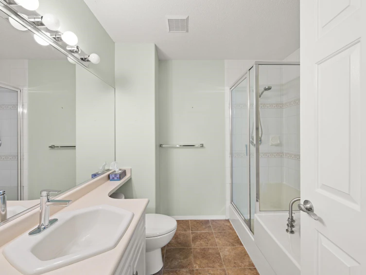 235-13888 70 Avenue, Surrey, BC, V3W 0R8 - 22