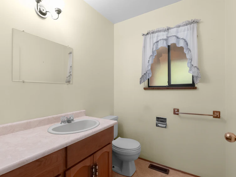 33746 Dlugosh Avenue, Mission, BC, V2V 6B2 - 16