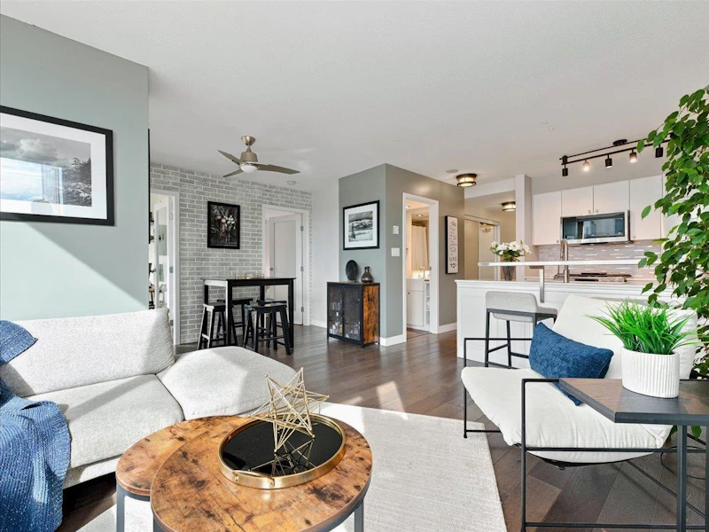 608 - 1495 Richards Street, Vancouver BC V6Z 3E3