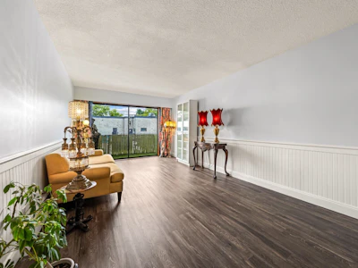 208-611 Blackford Street - 4