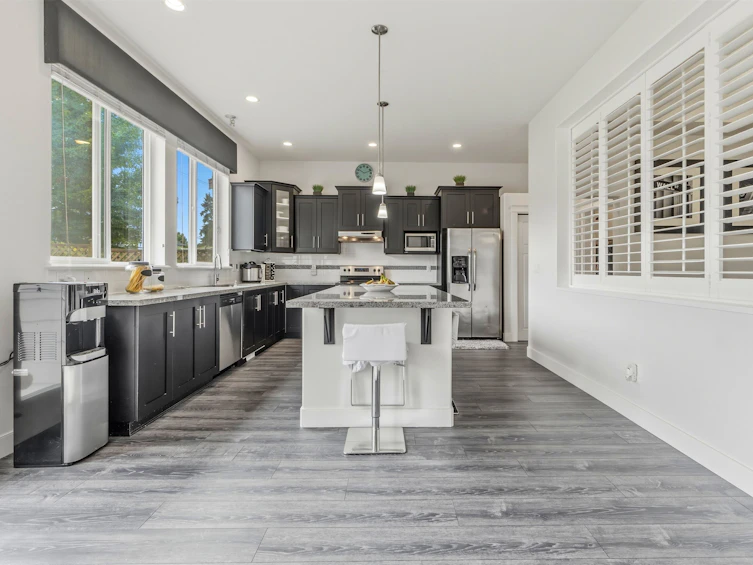8256 Trondheim Drive, Delta, BC, V4C 0B8 - 8