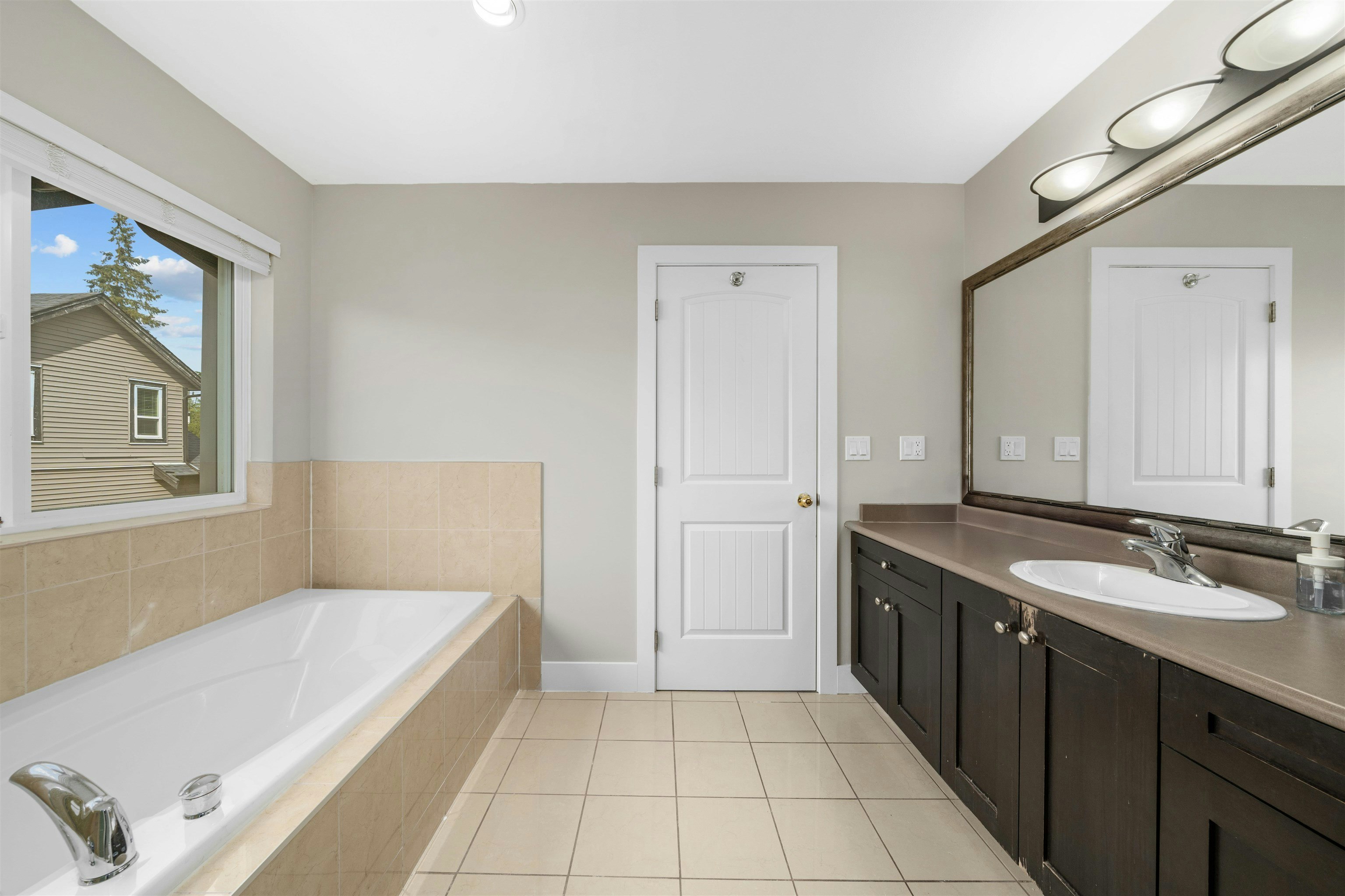24225 103a Avenue, Maple Ridge, BC, V2W 0E4 - 22
