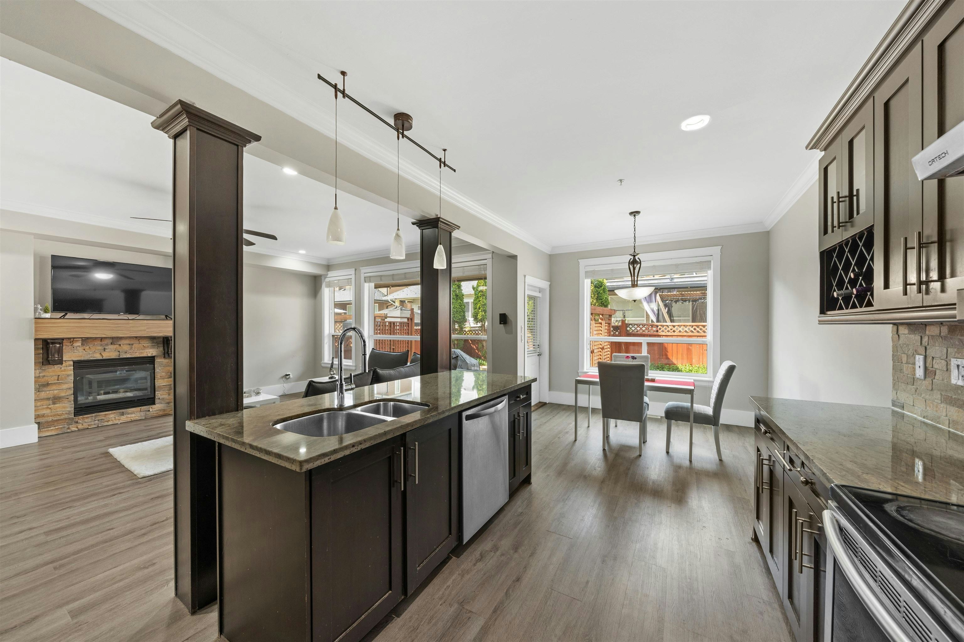 24225 103a Avenue, Maple Ridge, BC, V2W 0E4 - 13