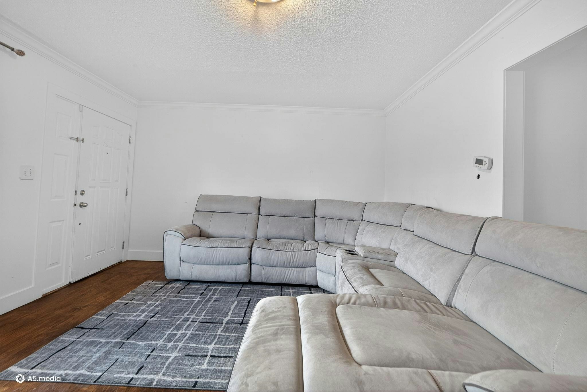 14032 Grosvenor Road, Surrey, BC, V3R 5G5 - 9