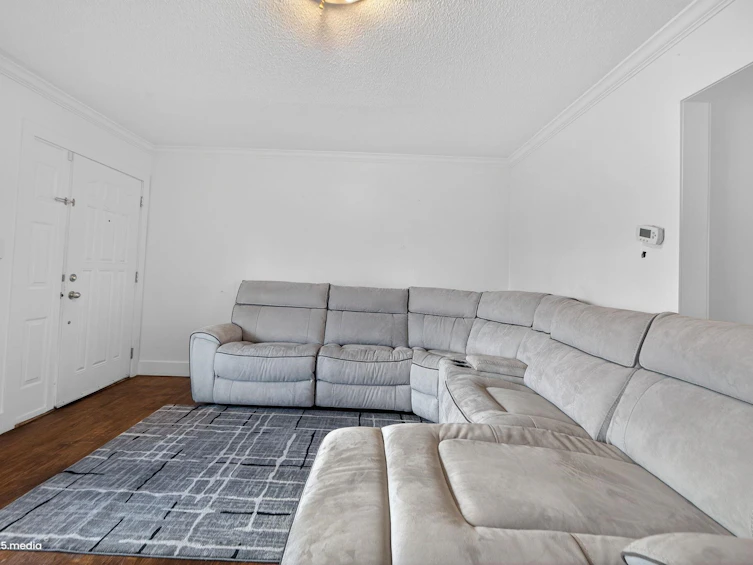 14032 Grosvenor Road, Surrey, BC, V3R 5G5 - 9
