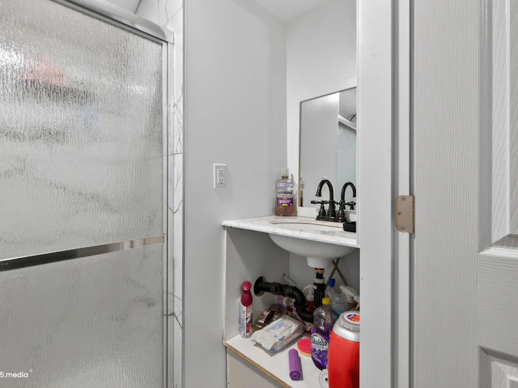 14032 Grosvenor Road, Surrey, BC, V3R 5G5 - 31