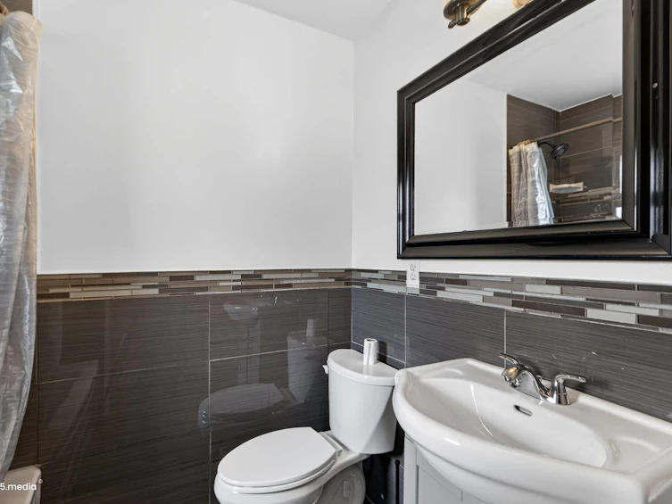 14032 Grosvenor Road, Surrey, BC, V3R 5G5 - 20