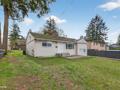 14032 Grosvenor Road - 3