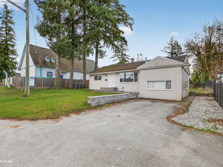 14032 Grosvenor Road, Surrey, BC, V3R 5G5