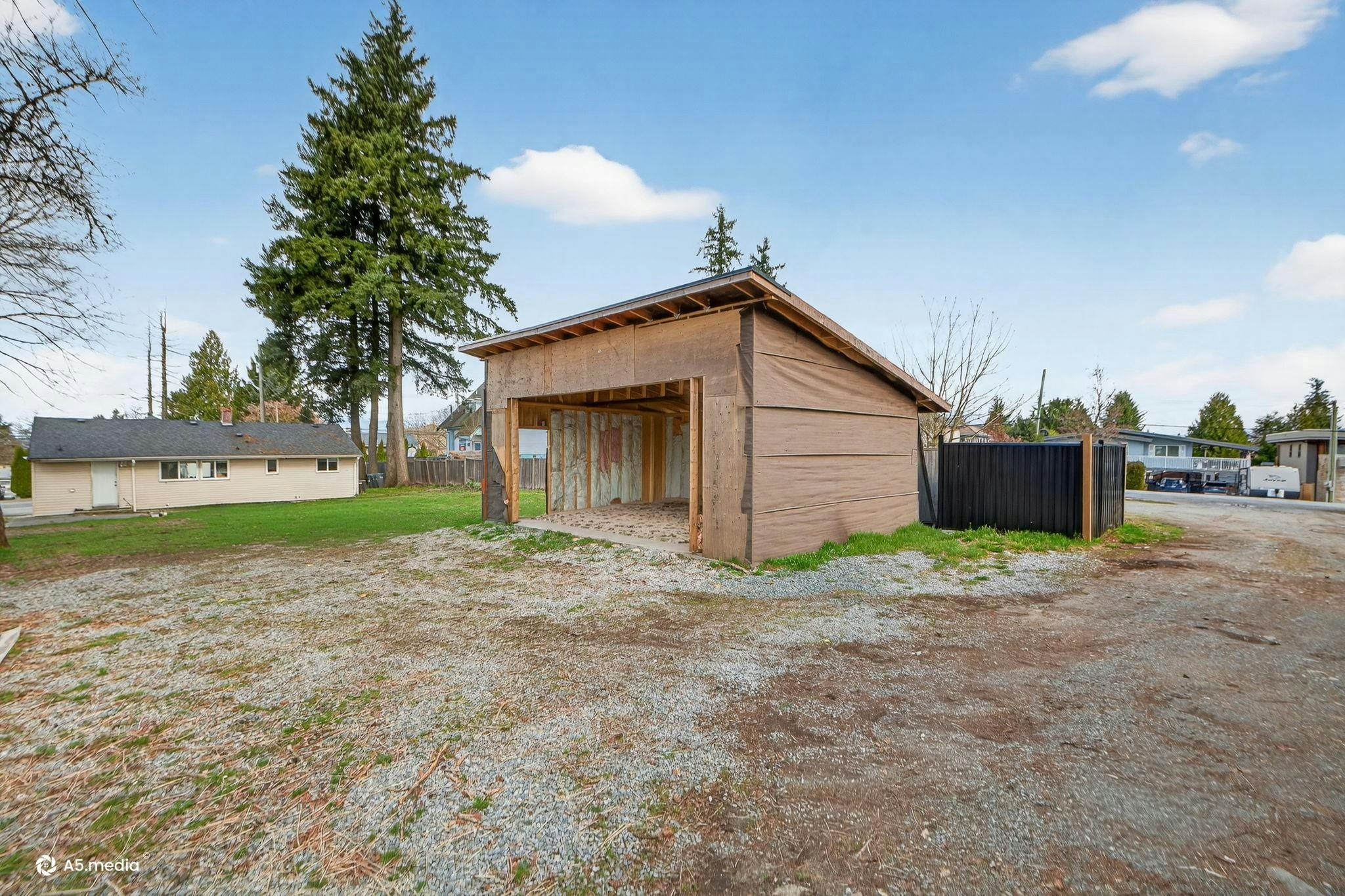 14032 Grosvenor Road, Surrey, BC, V3R 5G5 - 38