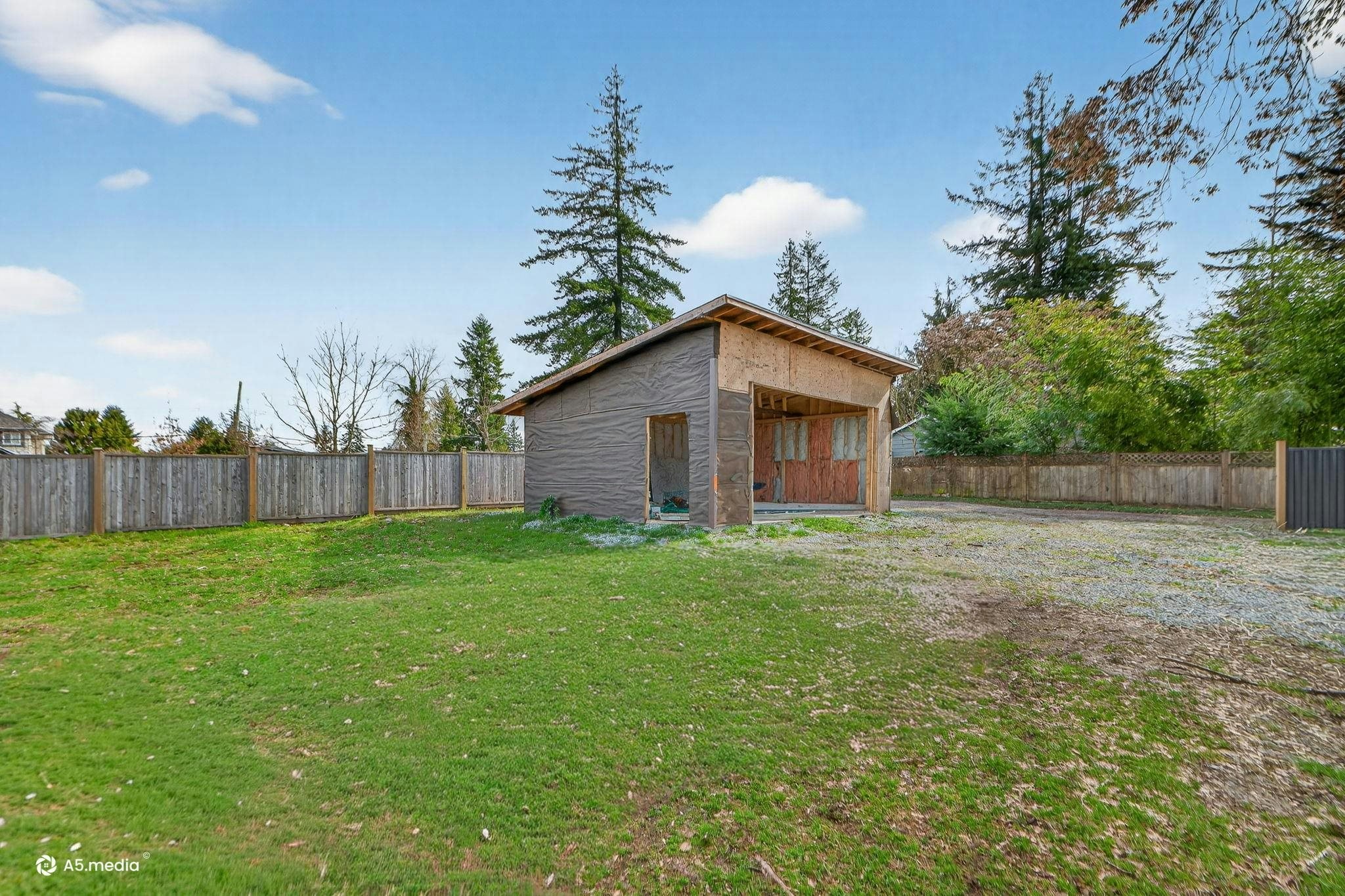 14032 Grosvenor Road, Surrey, BC, V3R 5G5 - 34