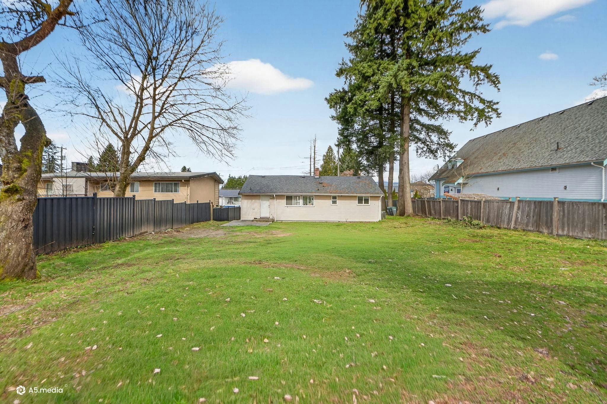 14032 Grosvenor Road, Surrey, BC, V3R 5G5 - 35