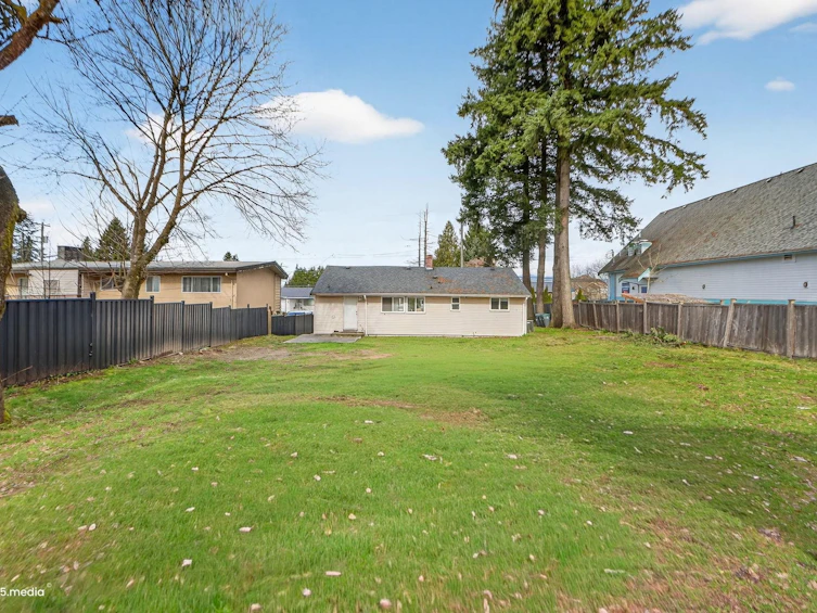 14032 Grosvenor Road, Surrey, BC, V3R 5G5 - 35