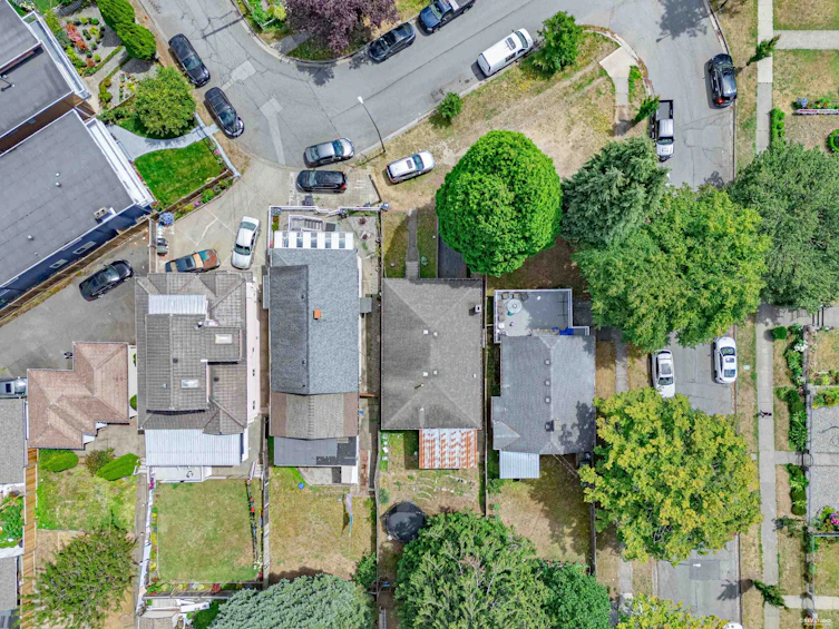 4987 Hoy Street, Vancouver, BC, V5R 4N6 - 32
