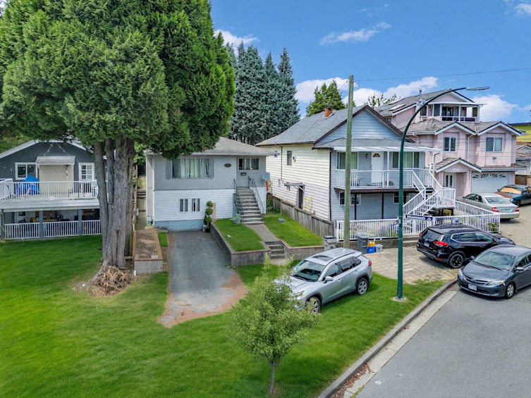 4987 Hoy Street, Vancouver, BC, V5R 4N6 - 11