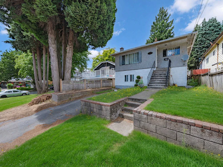 4987 Hoy Street, Vancouver, BC, V5R 4N6