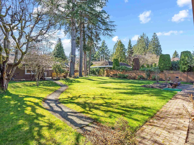 1736 W 37 Avenue, Vancouver, BC, V6M 1N1 - 11