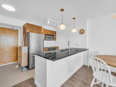 1705-1155 Seymour Street - 4