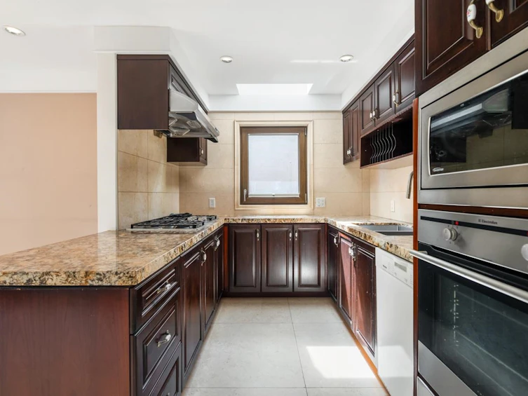 6678 Angus Drive, Vancouver, BC, V6P 5H9 - 15