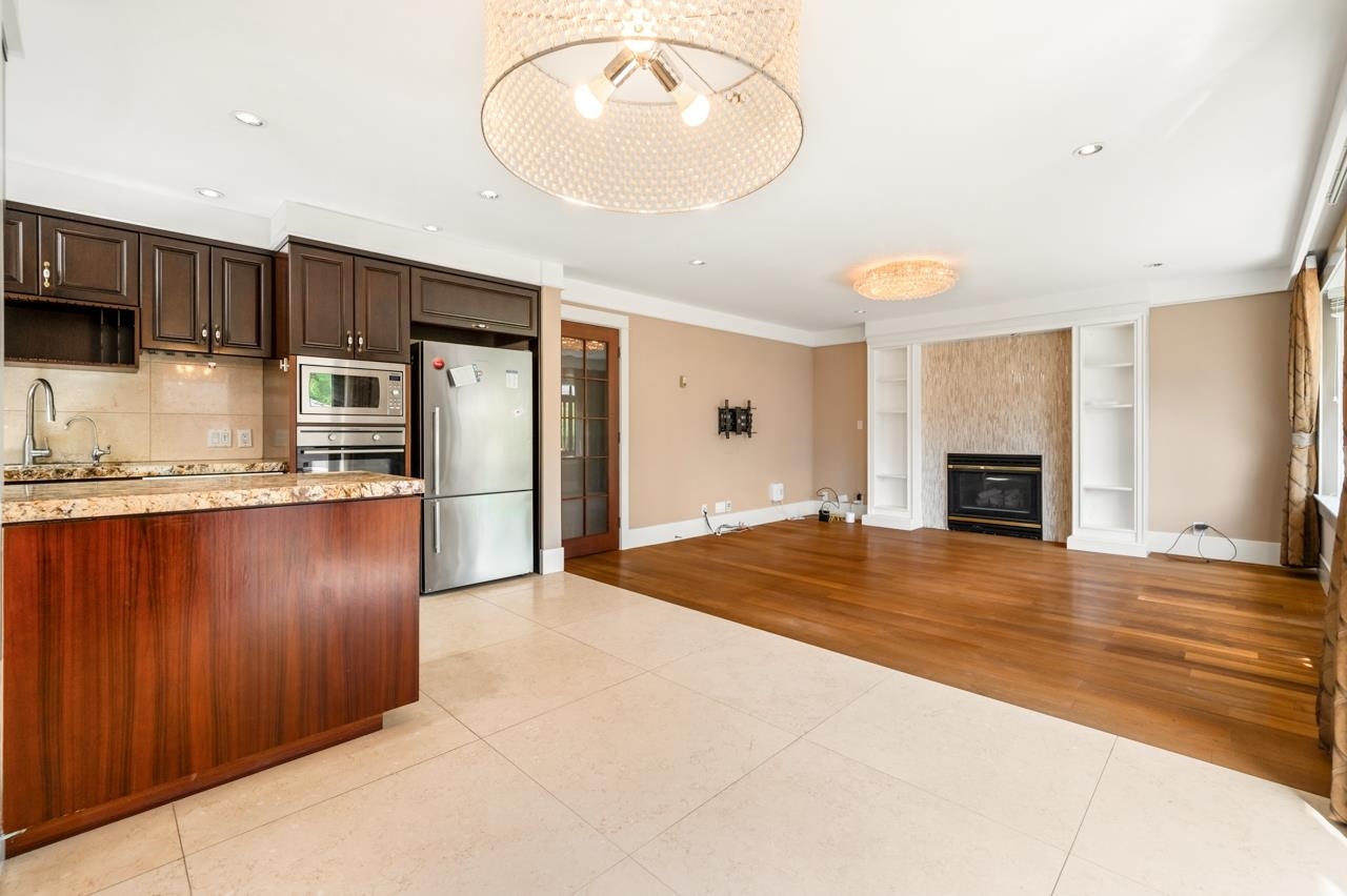 6678 Angus Drive, Vancouver, BC, V6P 5H9 - 11