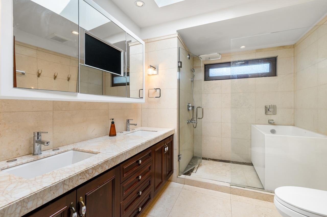 6678 Angus Drive, Vancouver, BC, V6P 5H9 - 25