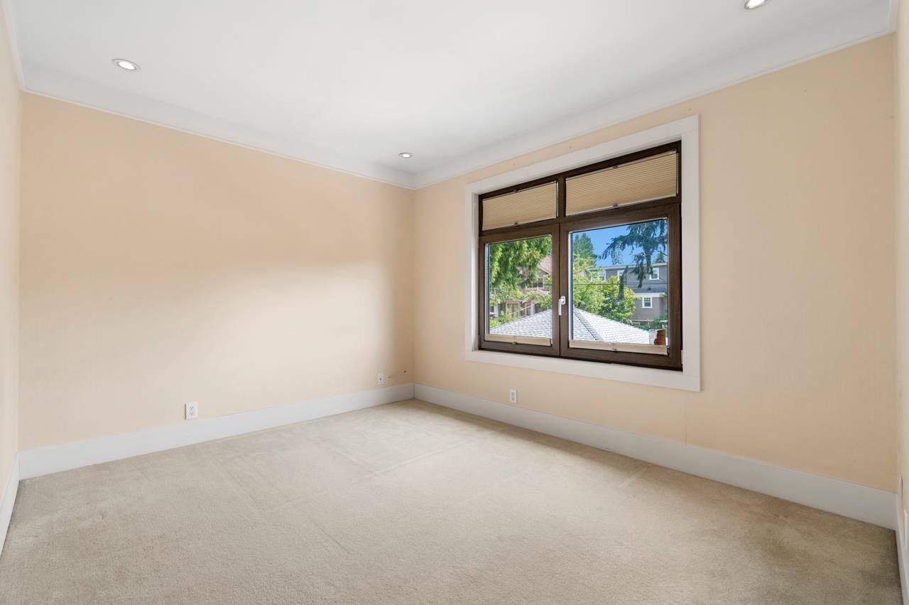 6678 Angus Drive, Vancouver, BC, V6P 5H9 - 28