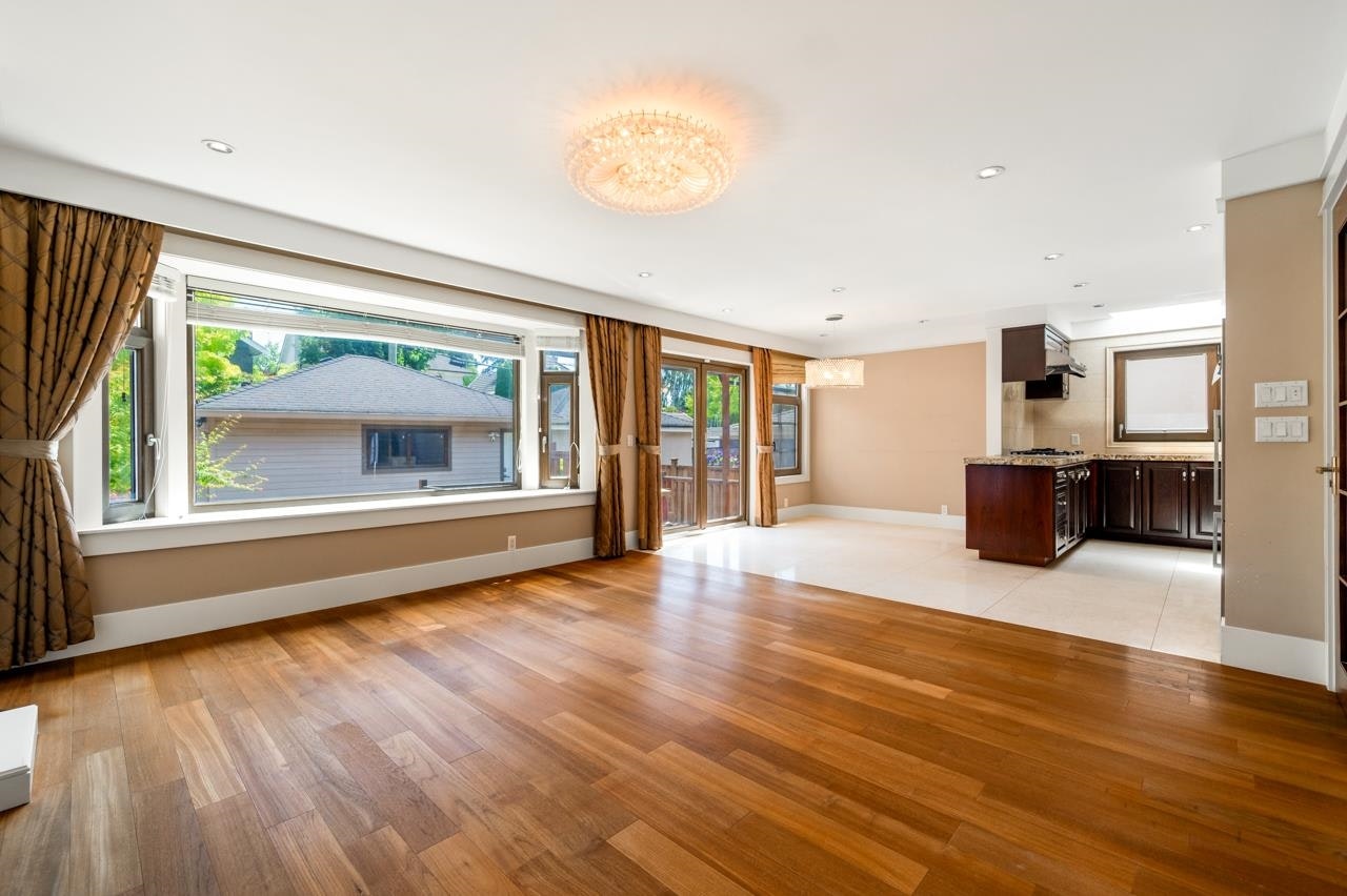 6678 Angus Drive, Vancouver, BC, V6P 5H9 - 12
