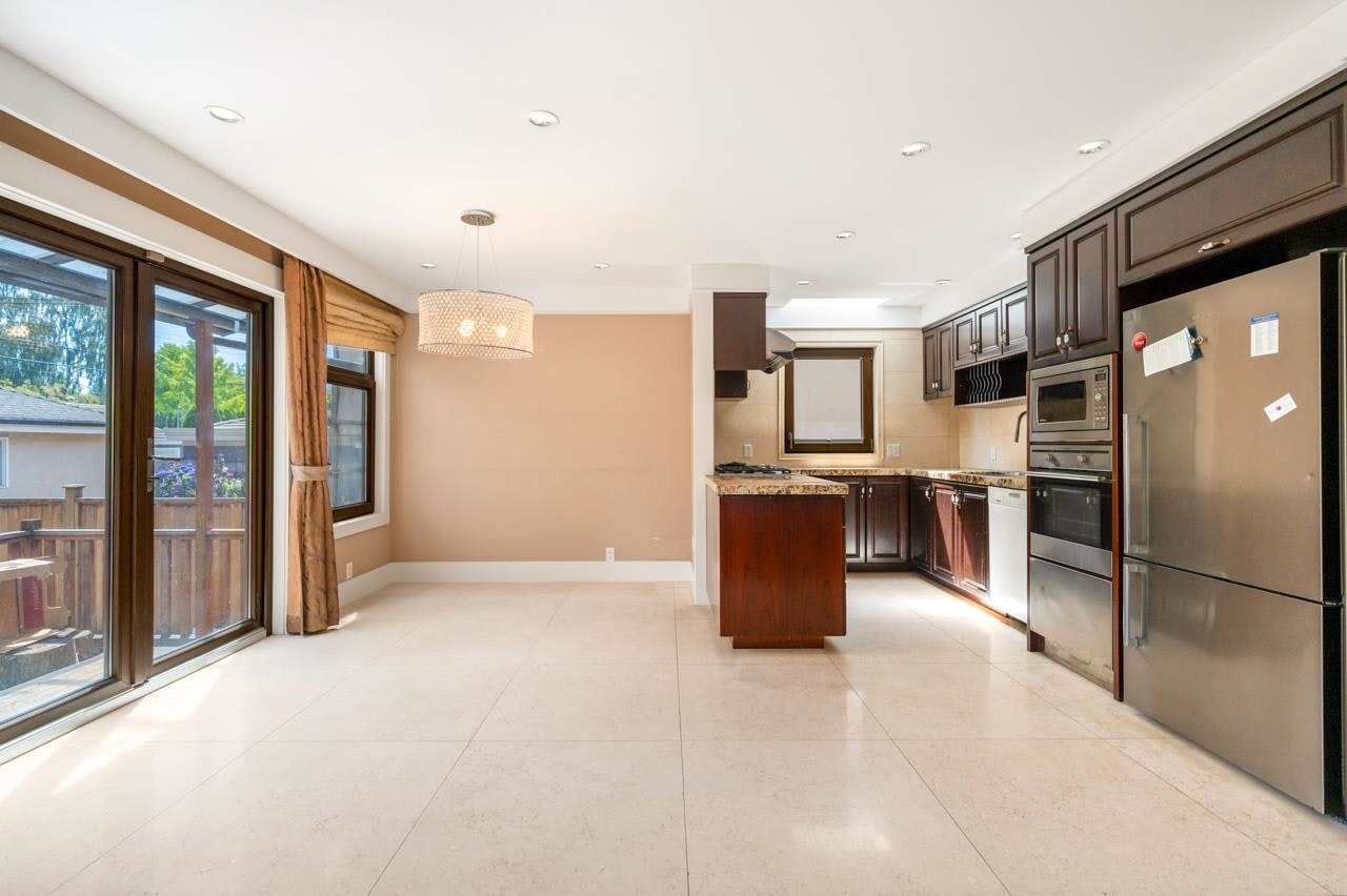 6678 Angus Drive, Vancouver, BC, V6P 5H9 - 16
