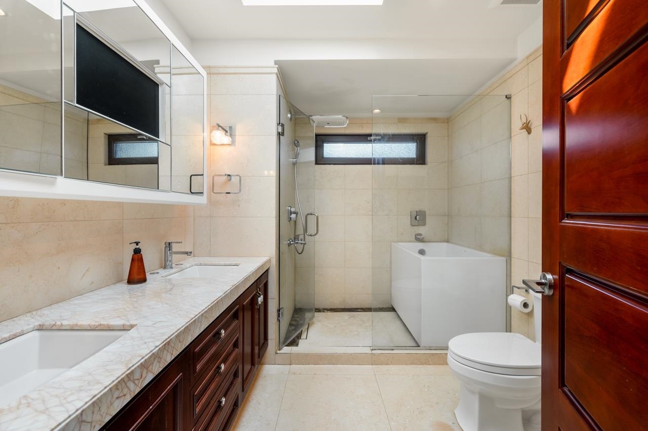 6678 Angus Drive, Vancouver, BC, V6P 5H9 - 26