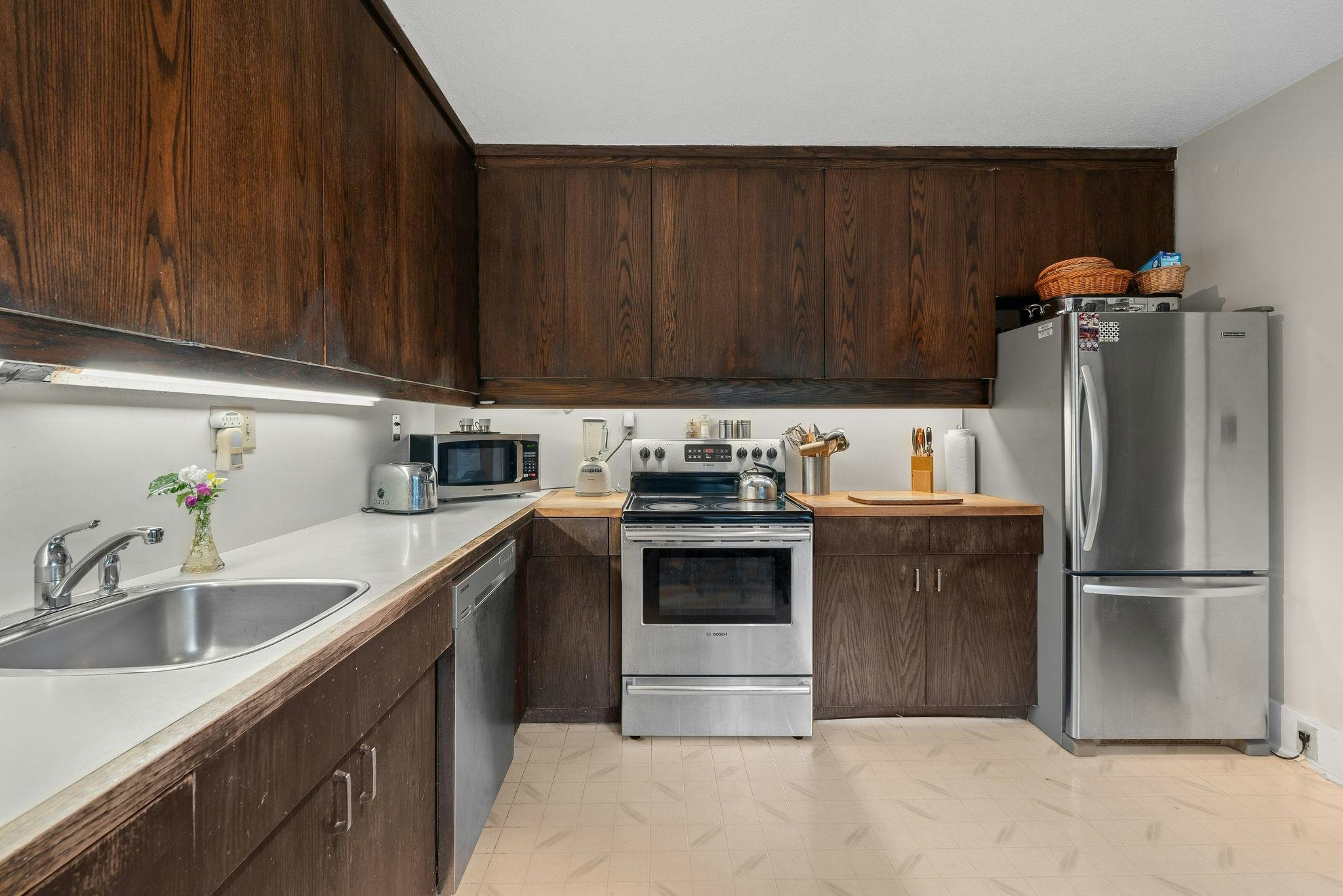 401 Somerset Street, North Vancouver, BC, V7N 1G2 - 11