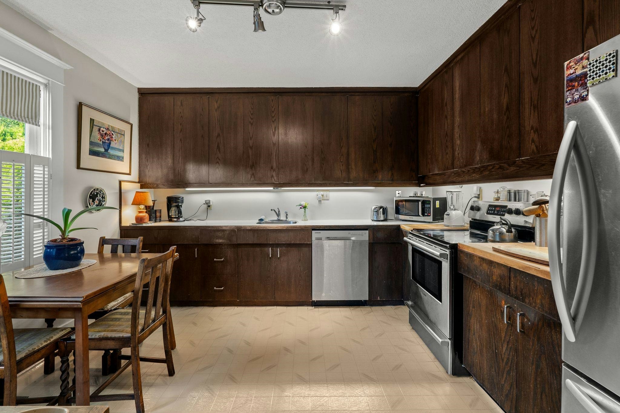 401 Somerset Street, North Vancouver, BC, V7N 1G2 - 9