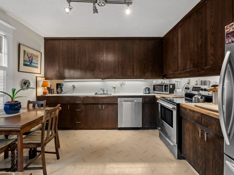 401 Somerset Street, North Vancouver, BC, V7N 1G2 - 9