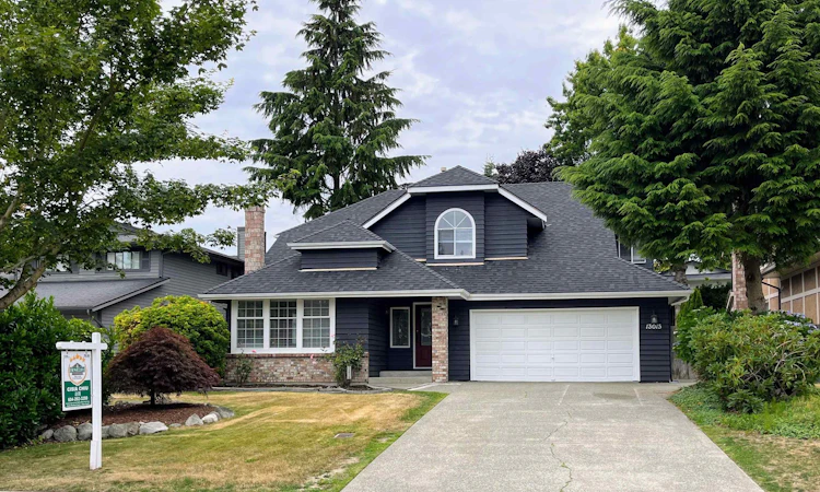 13015 Summerhill Crescent