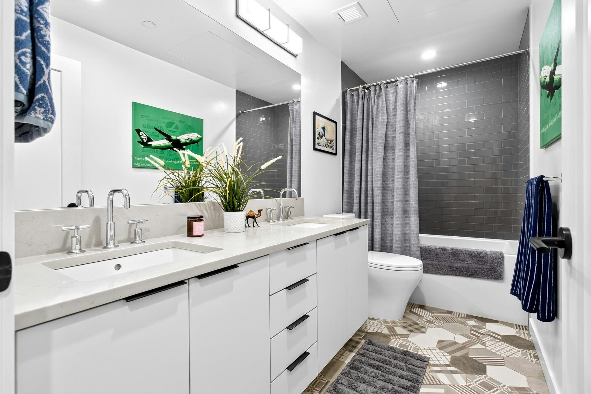 6-237 Ridgeway Avenue, North Vancouver, BC, V7L 0H6 - 6