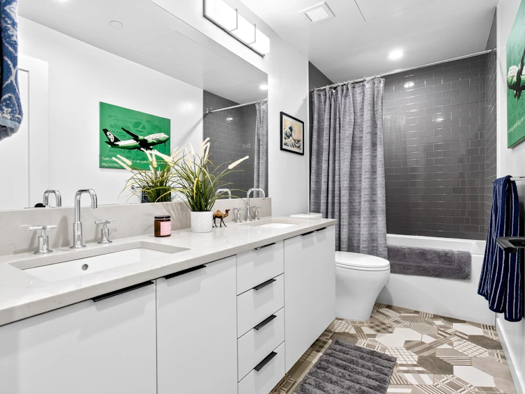 6-237 Ridgeway Avenue, North Vancouver, BC, V7L 0H6 - 6