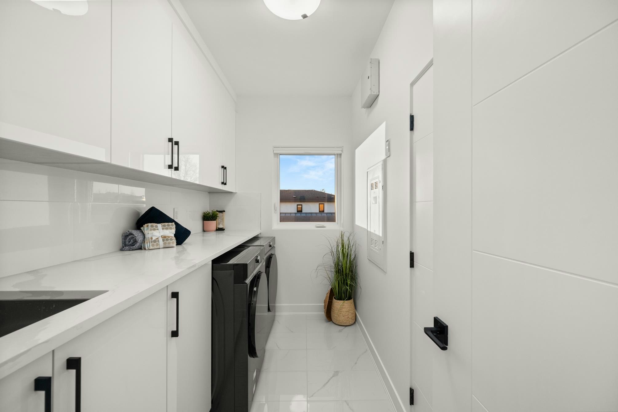 4346 Pender Street, Burnaby, BC, V5C 2M6 - 34