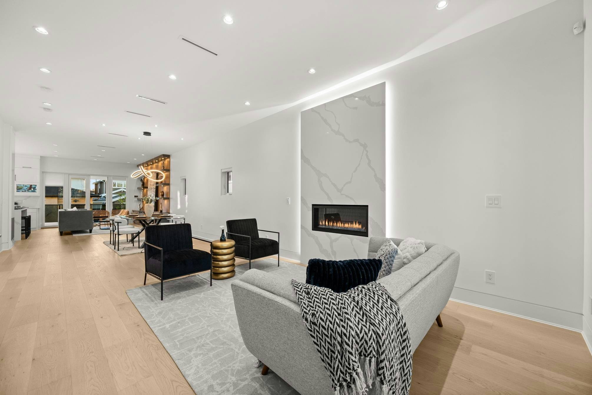 4346 Pender Street, Burnaby, BC, V5C 2M6 - 8