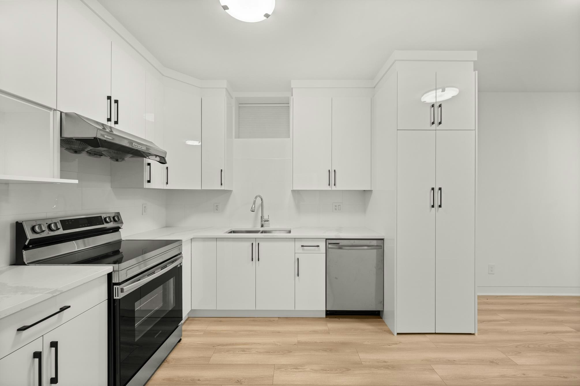 4346 Pender Street, Burnaby, BC, V5C 2M6 - 28