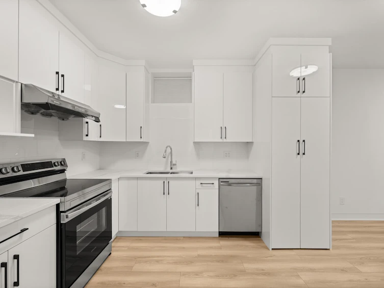 4346 Pender Street, Burnaby, BC, V5C 2M6 - 28