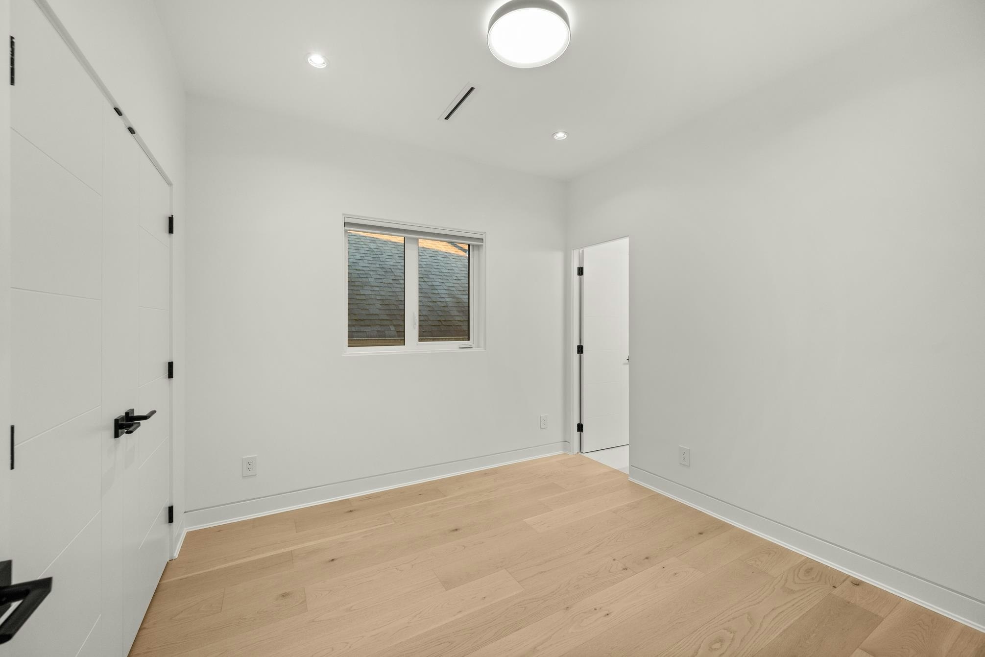 4346 Pender Street, Burnaby, BC, V5C 2M6 - 25