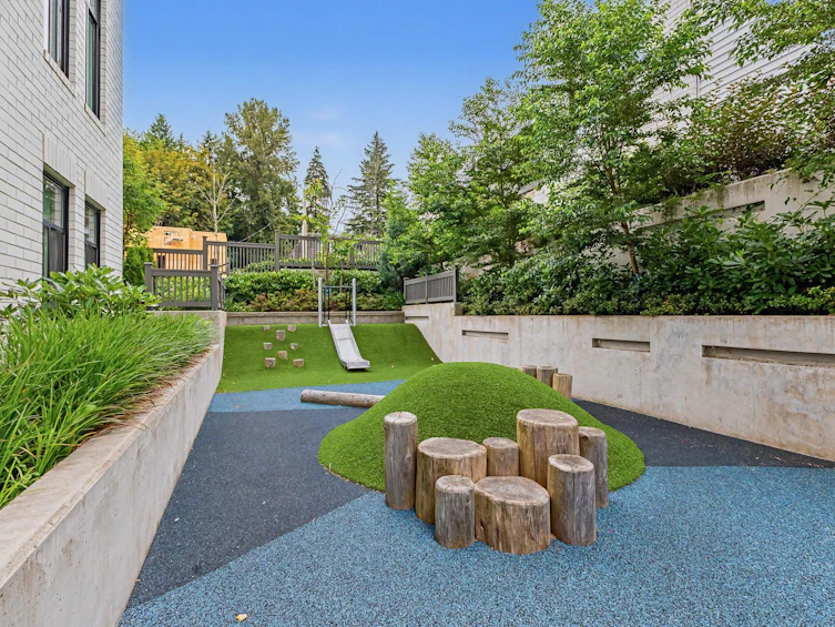 209-708 Edgar Avenue, Coquitlam, BC, V3K 0H3 - 37