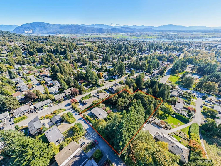 33172 Hill Avenue, Mission, BC, V2V 2R6