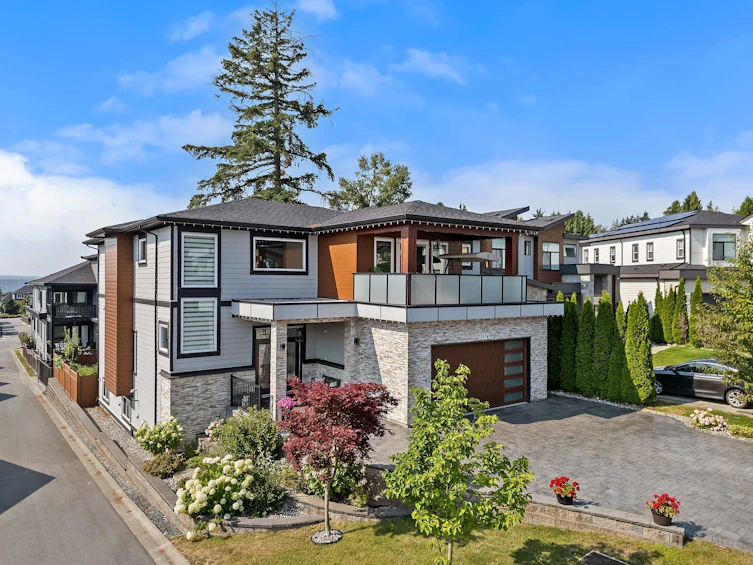 20574 71 Avenue, Langley, BC, V2Y 3J9 - 3