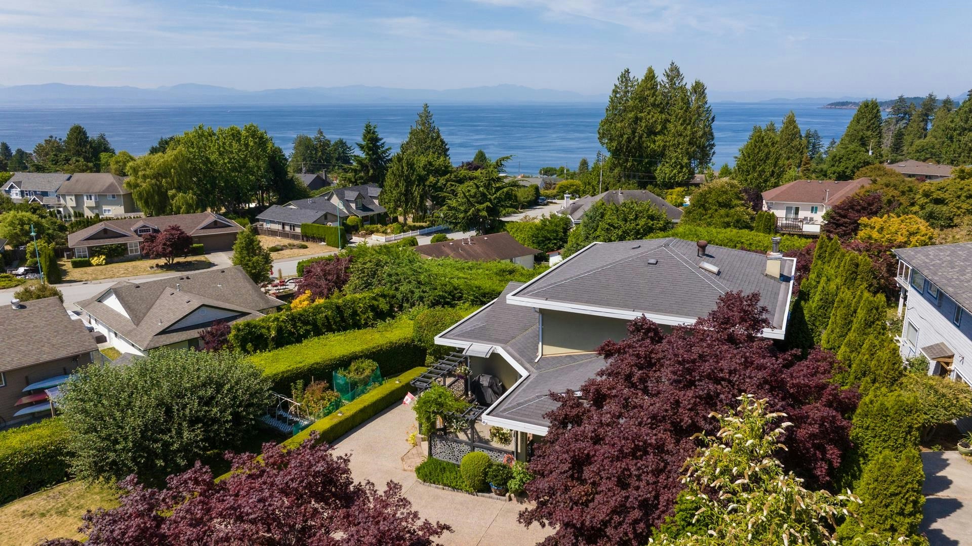 4827 Bluegrouse Drive, Sechelt, BC, V7Z 0E9